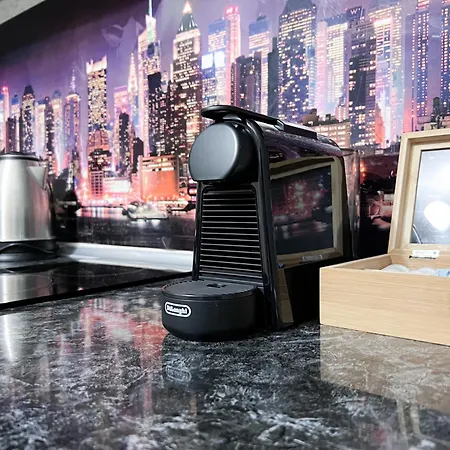 Renthouse Smart-accomodation דירה *